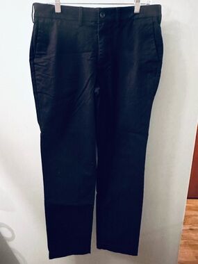Express Women’s Black Slim Straight-Leg Pants Waist 32” Inseam 30”  VGC
